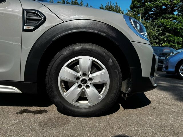 Mini Countryman Hatchback Green #10