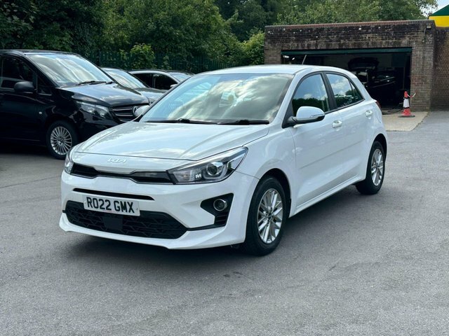 Kia RIO 1.2 2 Hatchback White #3