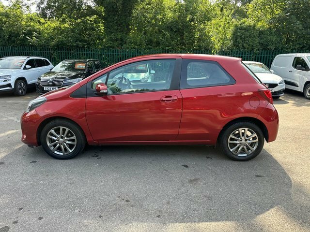 Toyota Yaris 1.0 Vvt-i Icon Hatchback Red #5