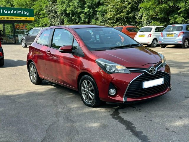 Toyota Yaris 1.0 Vvt-i Icon Hatchback Red
