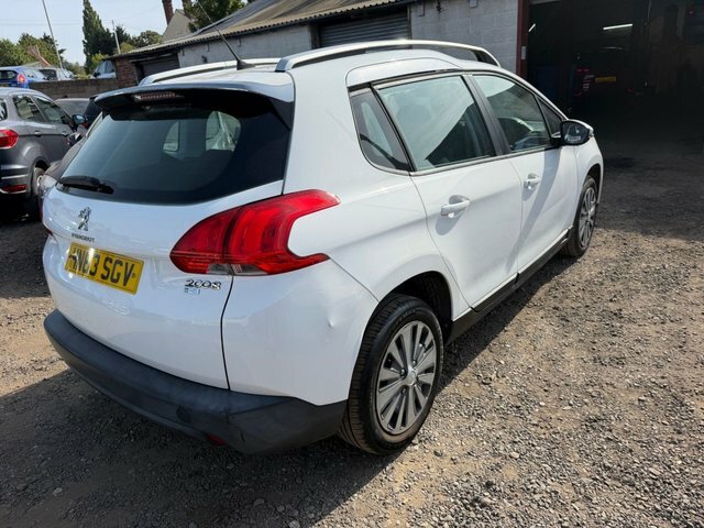 Peugeot 2008 White #4