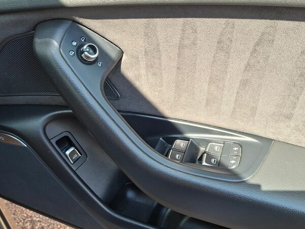 Audi A6 Avant 3L S Line Grey #21