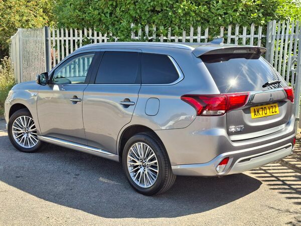 Mitsubishi Outlander 2.4 Phev Van #5