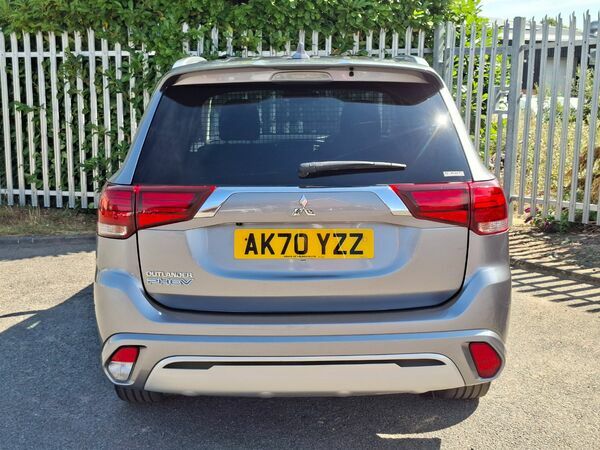 Mitsubishi Outlander 2.4 Phev Van #6