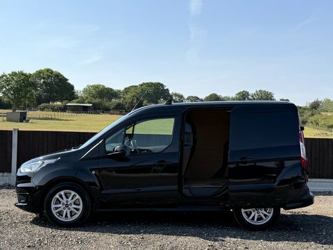 Ford Transit Connect 1.5 240 Limited Black #3