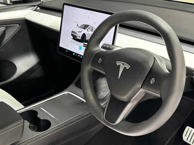 Tesla Model Y Motor Performance Suv NJ73WBK White #3