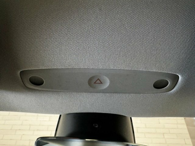 Tesla Model 3 4dr Electric Auto Rwd White
