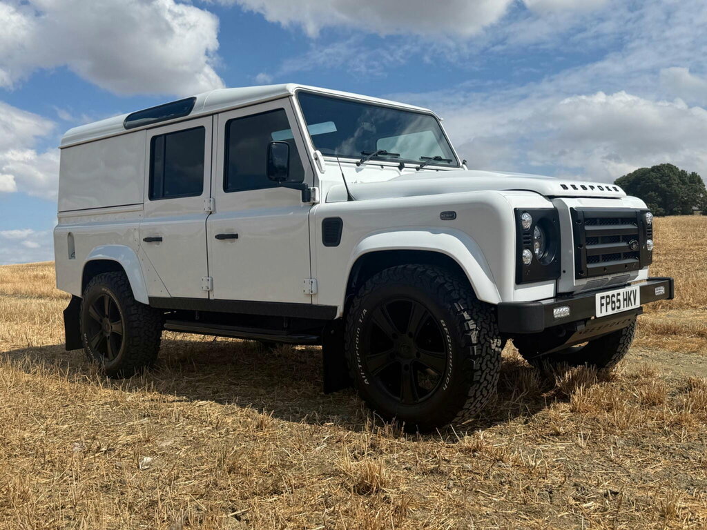Land Rover Defender 110 2.2 Tdci Xs Utility Wagon 4Wd Mwb Euro 5 White
