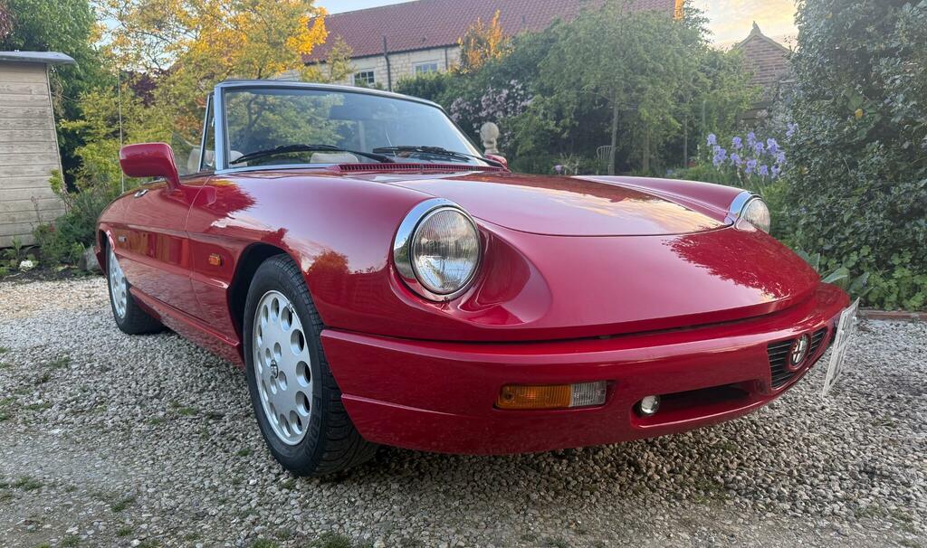 Alfa Romeo Spider S4 Red