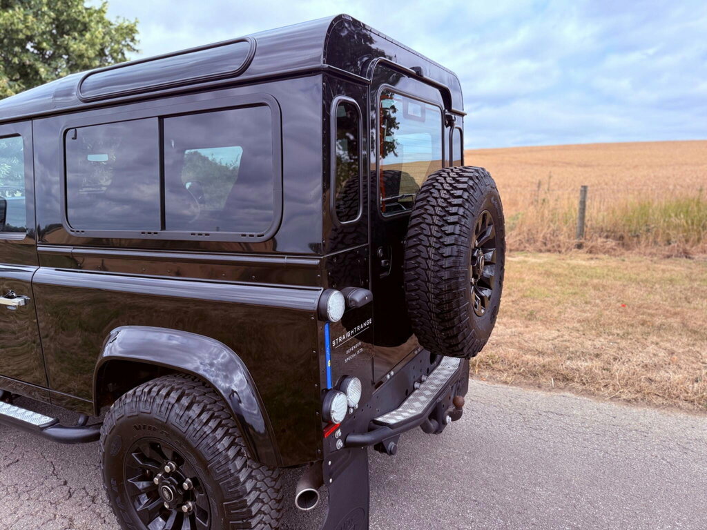 Land Rover Defender 90 Td Station Wagon Black #4