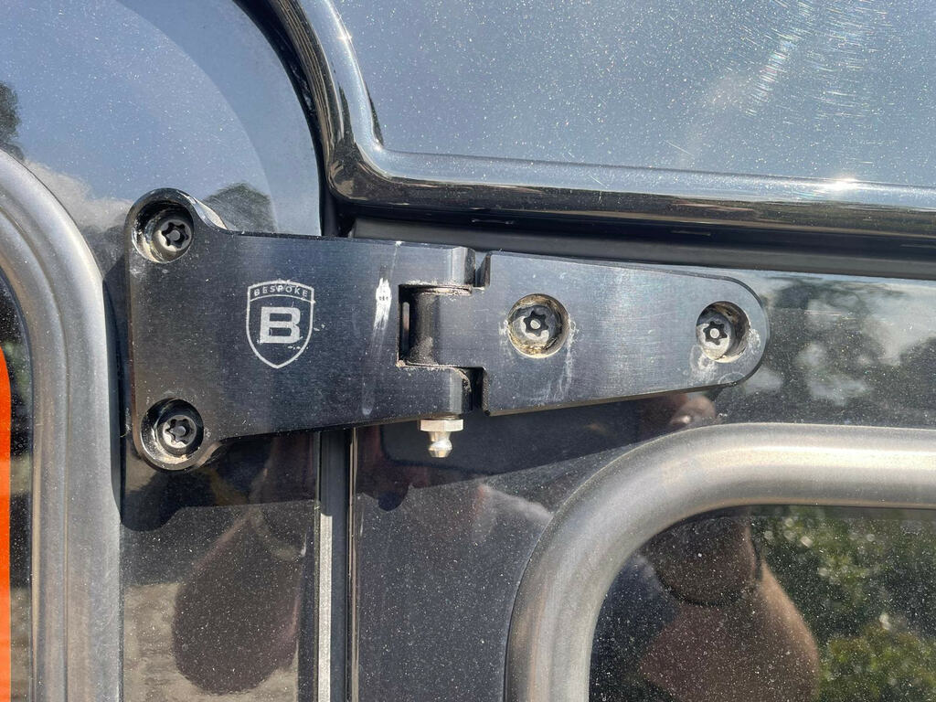 Land Rover Defender 90 County Black #7