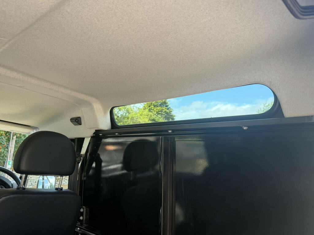 Land Rover Defender 90 Defender 90 Hard Top Td Green #24
