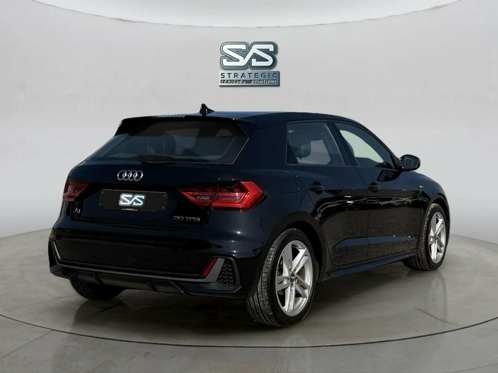 Audi A1 1L S Line DA19BRF Black #4
