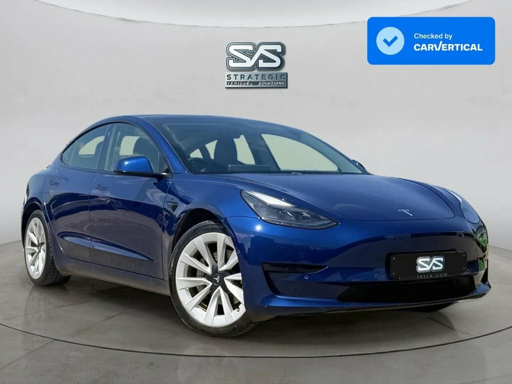 Tesla Model 3 Saloon Blue