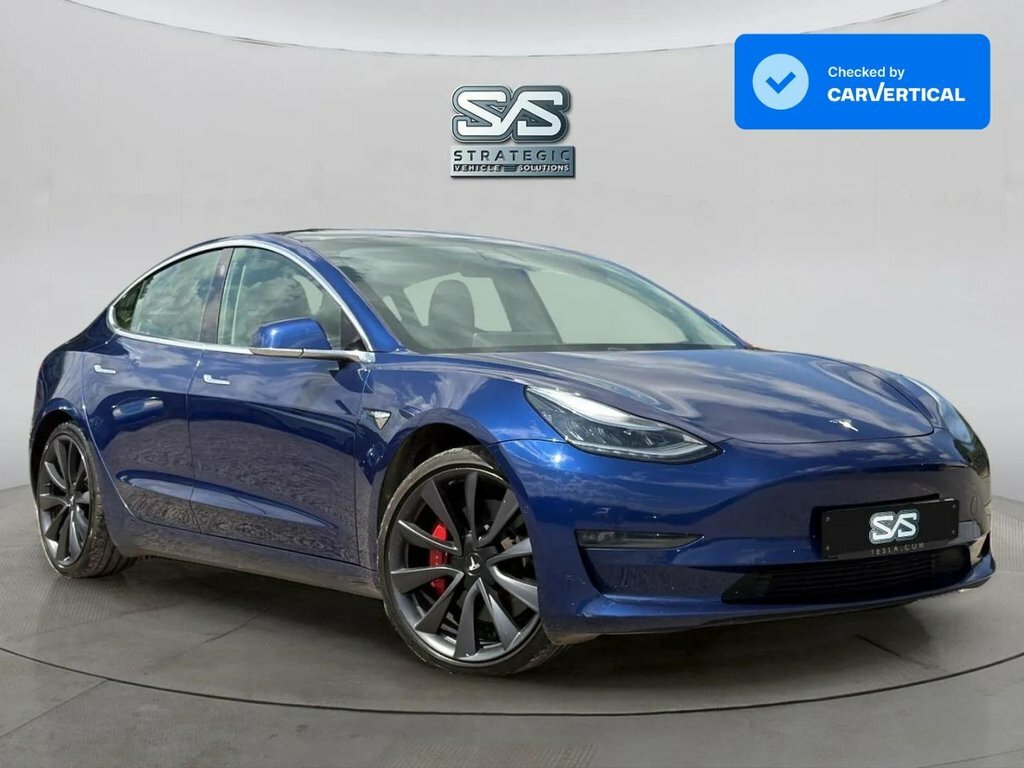 Tesla Model 3 Saloon Blue