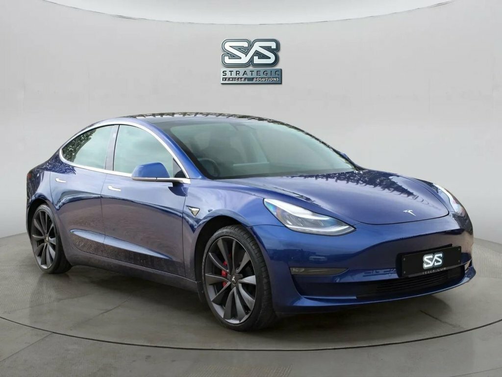 Tesla Model 3 Saloon Blue