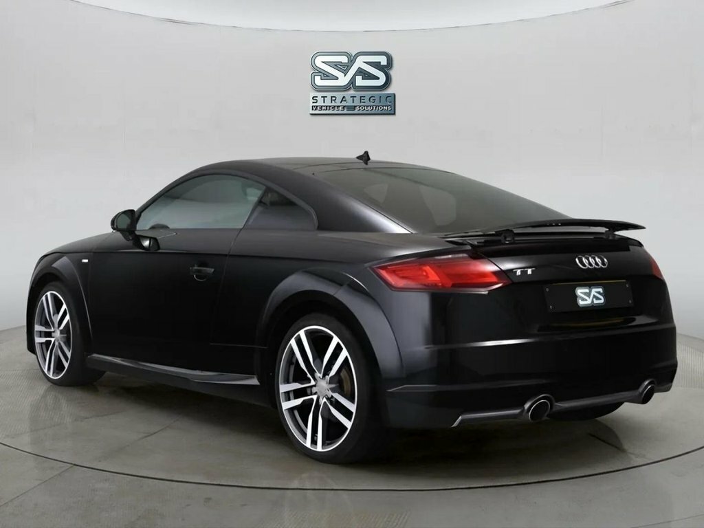Audi TT 2L S Line Black #4