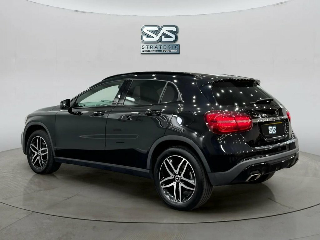 Mercedes-Benz GLA Class 1.6L Urban Edition Black #4