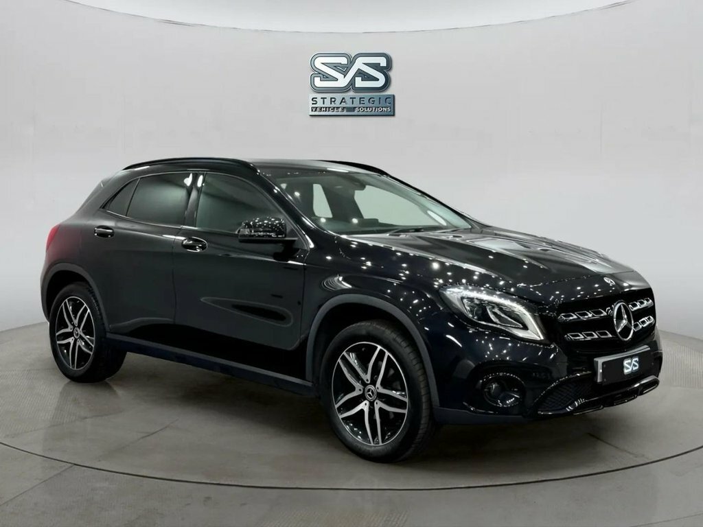 Mercedes-Benz GLA Class 1.6L Urban Edition Black