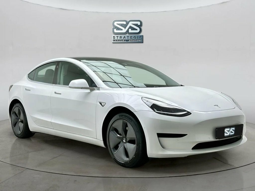 Tesla Model 3 Saloon White #4