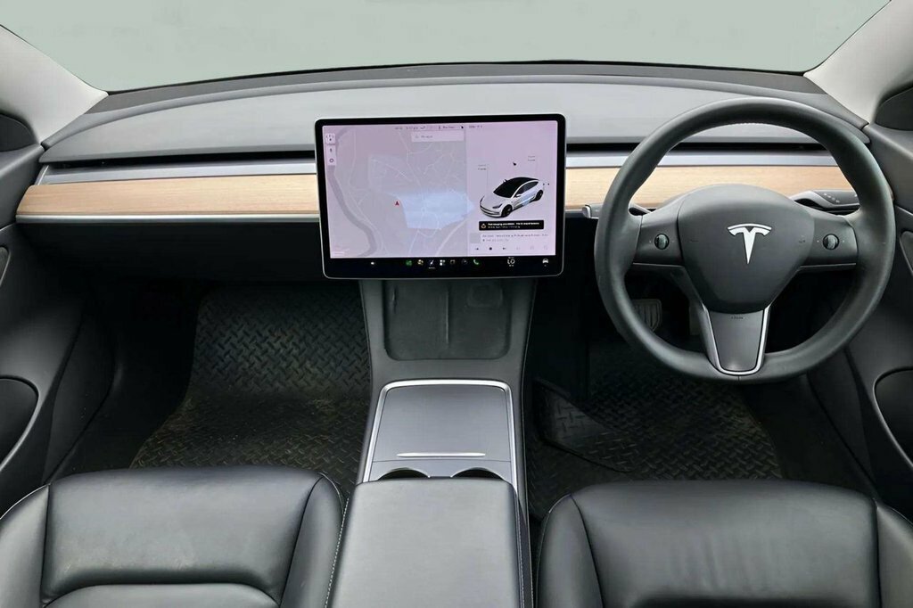Tesla Model 3 Saloon White #5