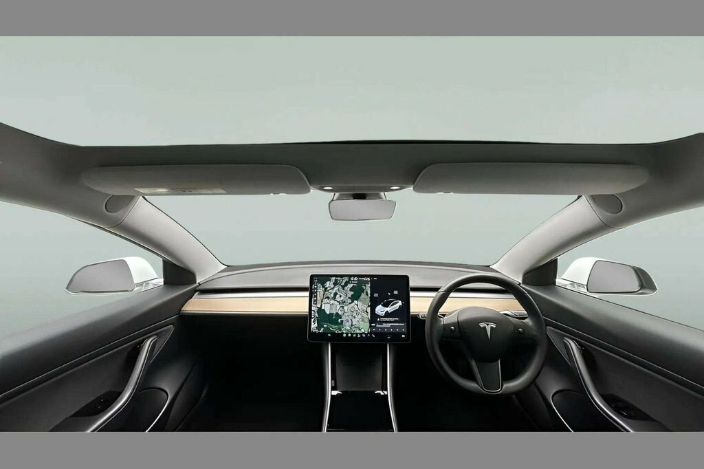 Tesla Model 3 Saloon White #2