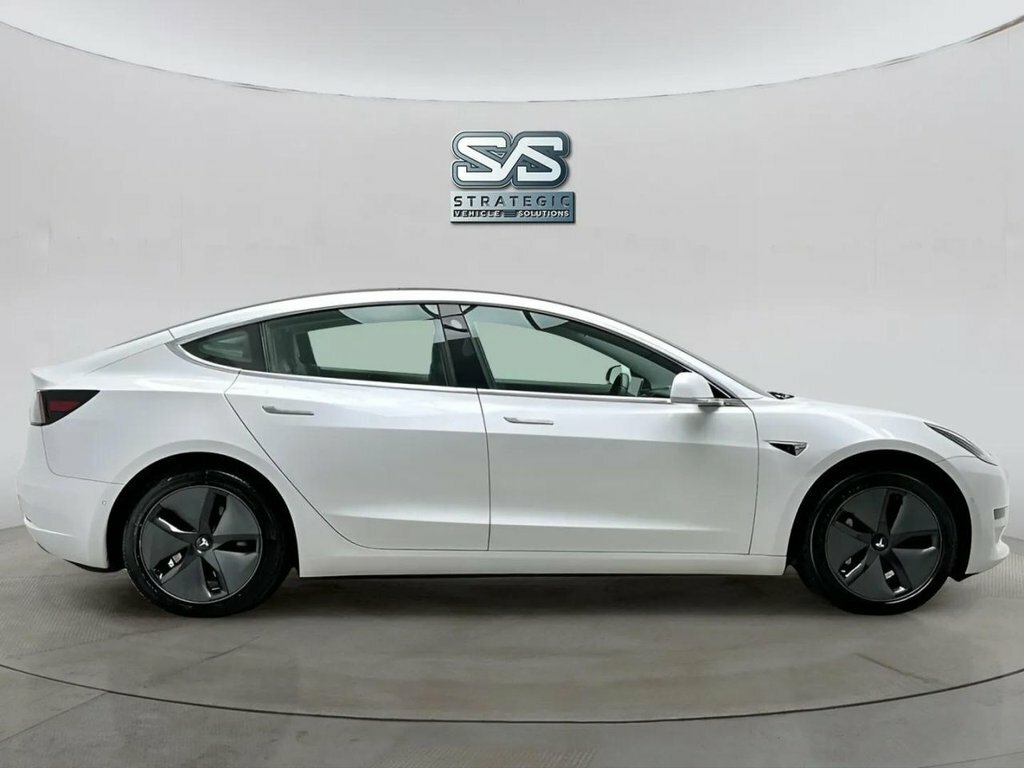 Tesla Model 3 Saloon White #3
