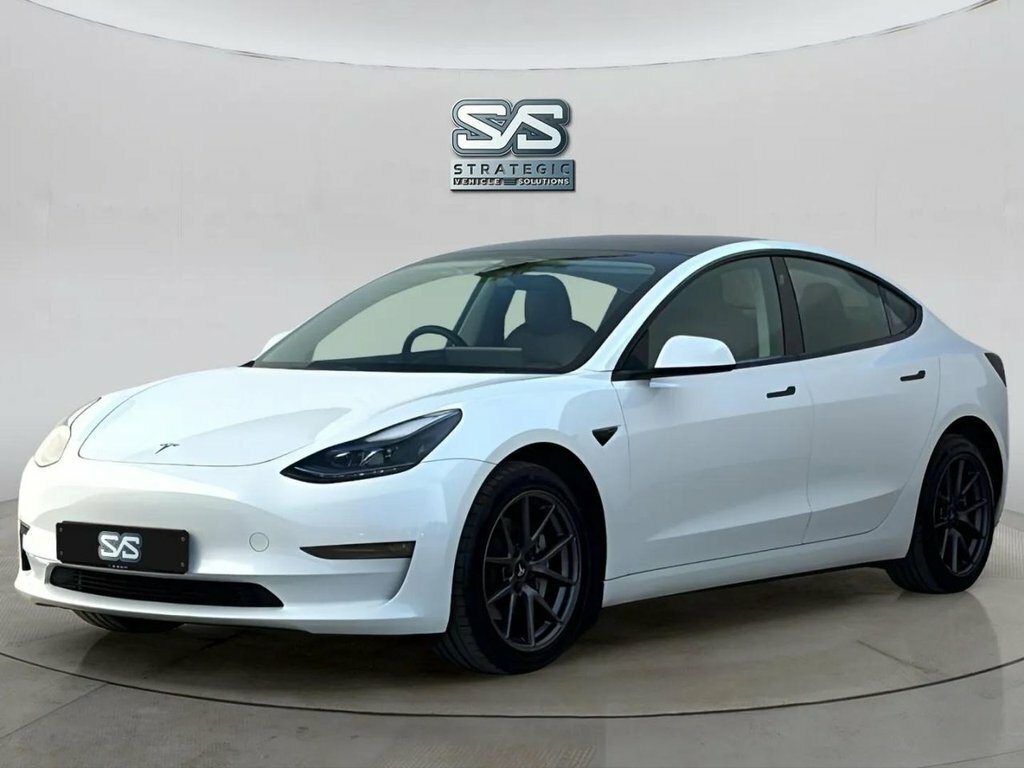 Tesla Model 3 Saloon GL71OLC White #2