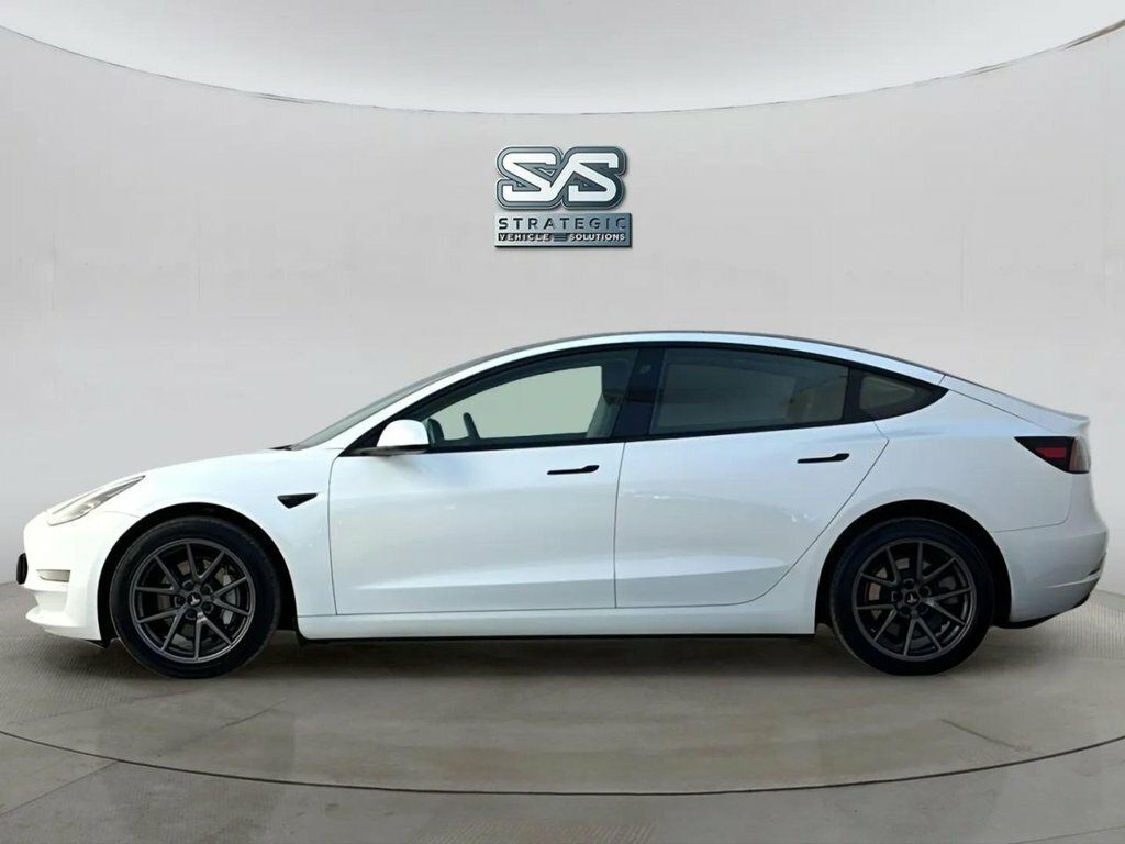 Tesla Model 3 Saloon GL71OLC White #3