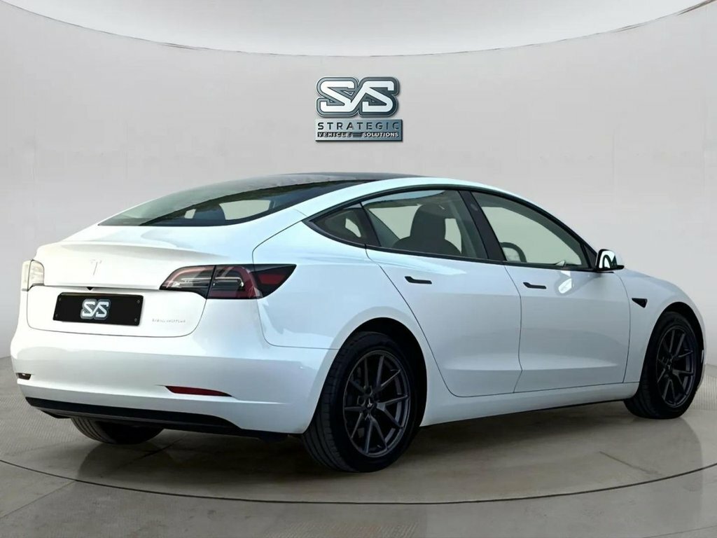 Tesla Model 3 Saloon GL71OLC White #6