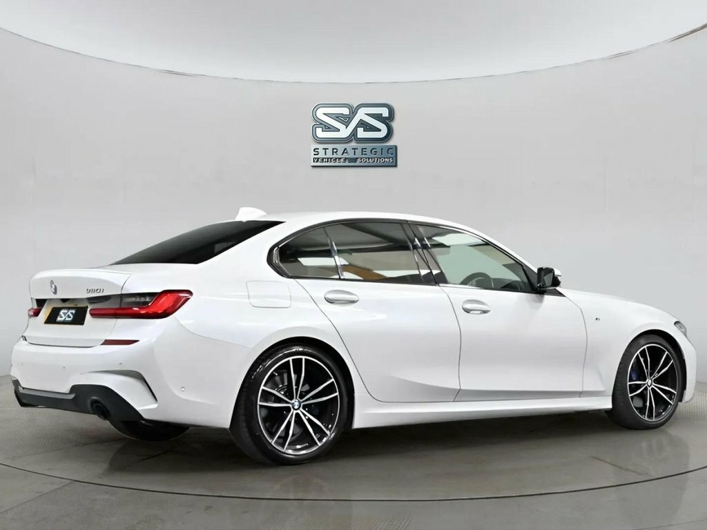 BMW 3 Series 2L M Sport White #5