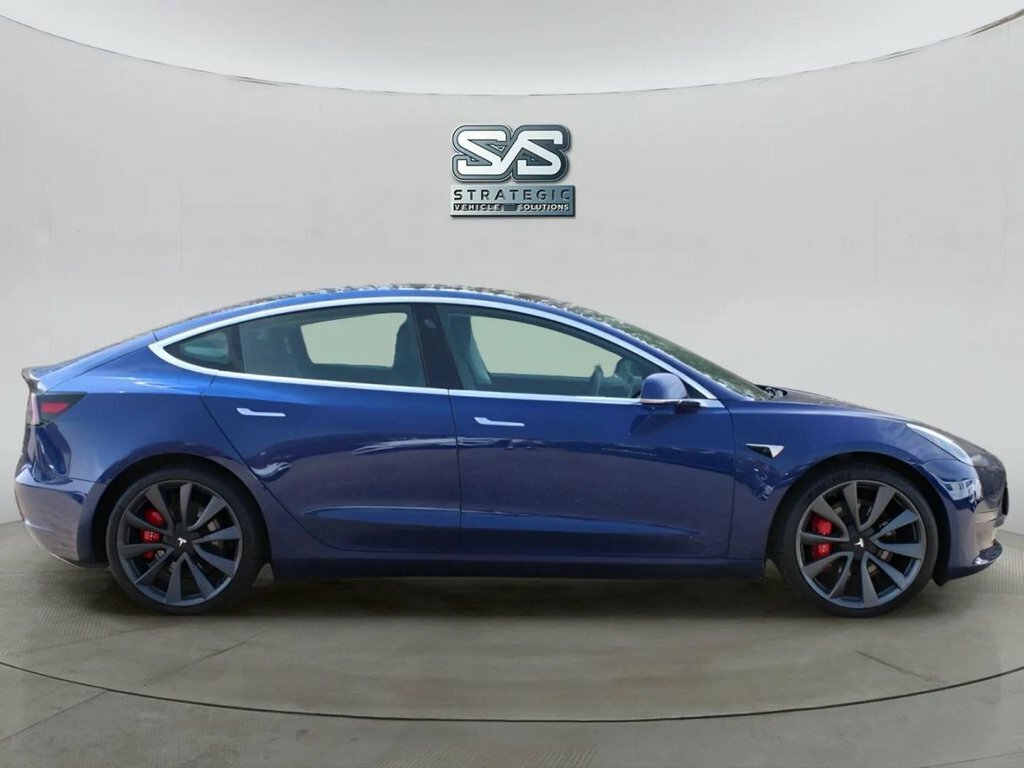 Tesla Model 3 Saloon Blue #4