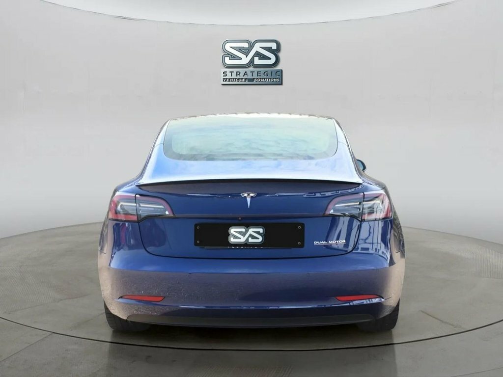 Tesla Model 3 Saloon Blue #2