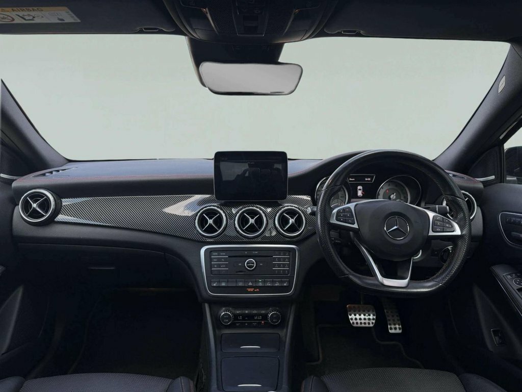 Mercedes-Benz GLA Class Gla 200 D 4Matic Amg Line Premium Red #10