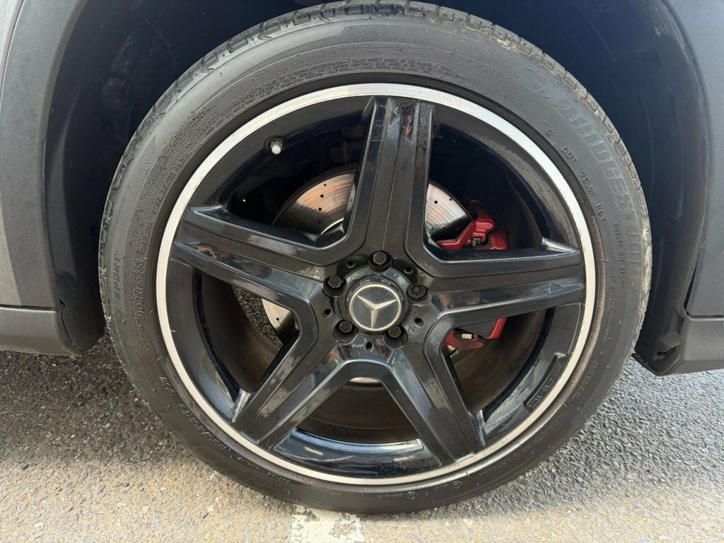 Mercedes-Benz GLA Class Gla 200 D 4Matic Amg Line Premium Red #56