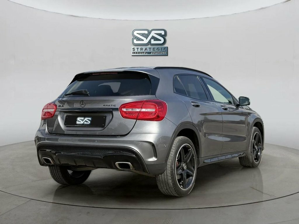 Mercedes-Benz GLA Class 2L Amg Line Grey #4