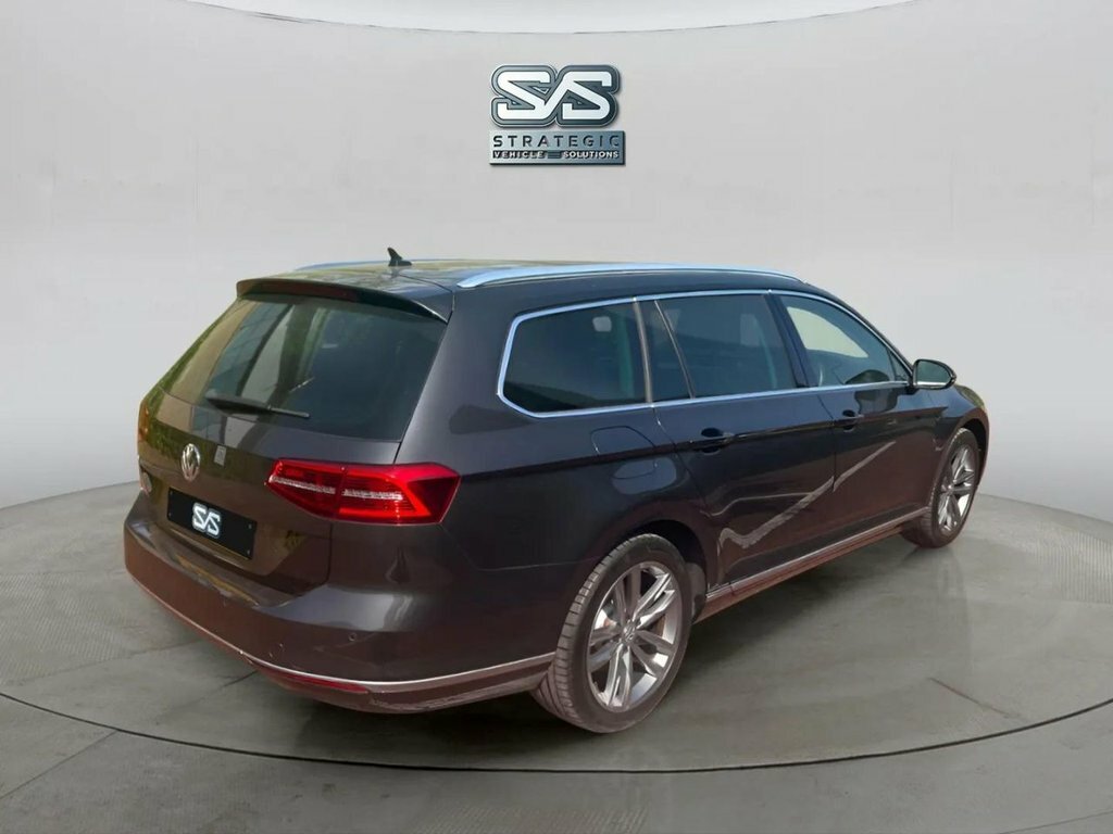 Volkswagen Passat 1.5L Gt Grey #4