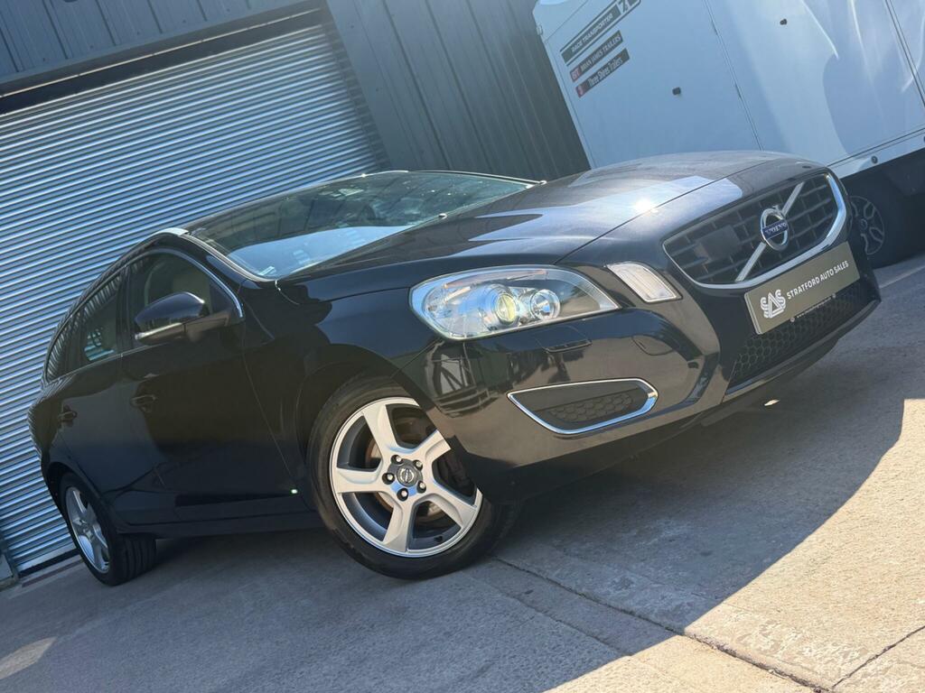 Volvo V60 Se Lux Black #2