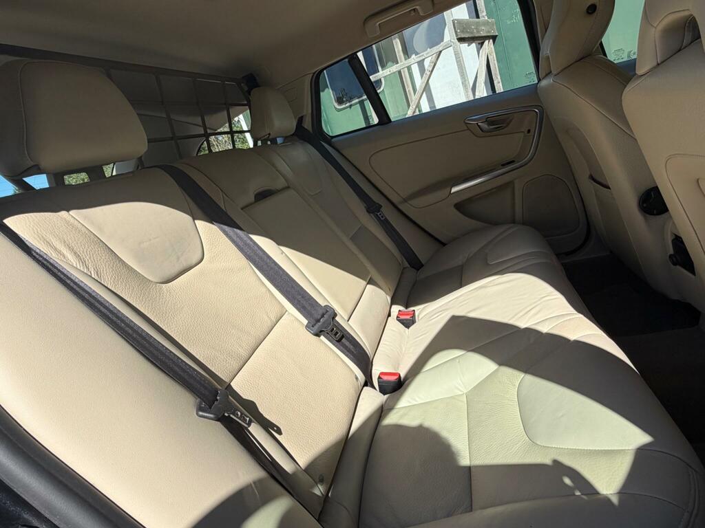 Volvo V60 Estate 2.4 D5 R-design Lux Geartronic Ss 2 Blue #16