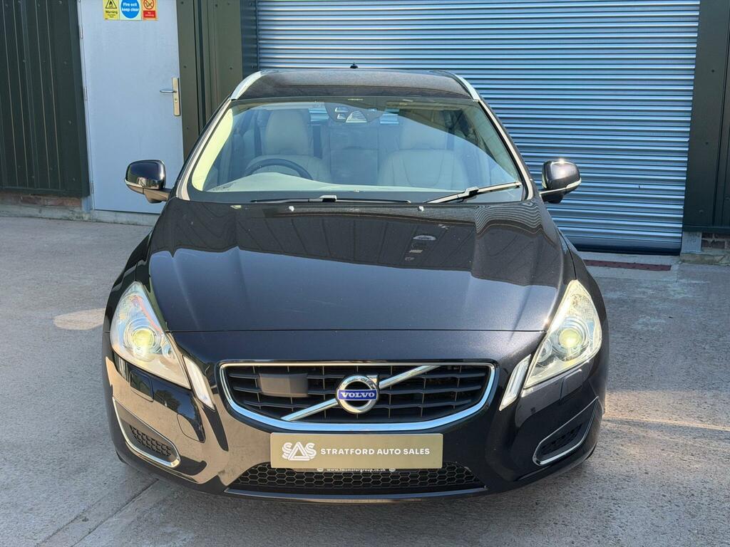 Volvo V60 Se Lux Black #4