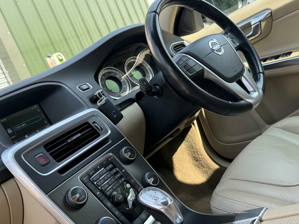Volvo V60 D5 Se Lux Nav Blue #26