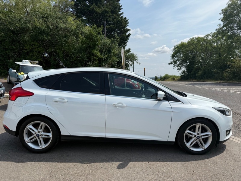 Ford Focus Titanium Tdci White #3