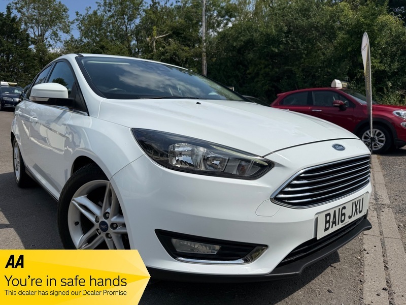 Ford Focus Titanium Tdci White #2