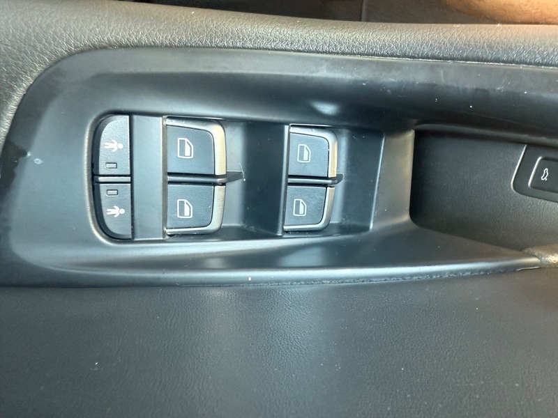 Audi A6 Estate Black #15