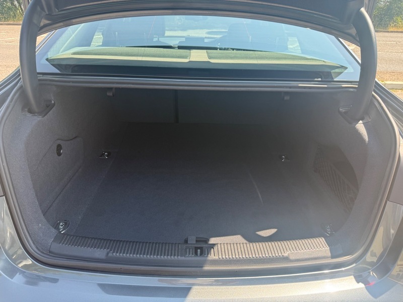 Audi A6 Estate Black #23