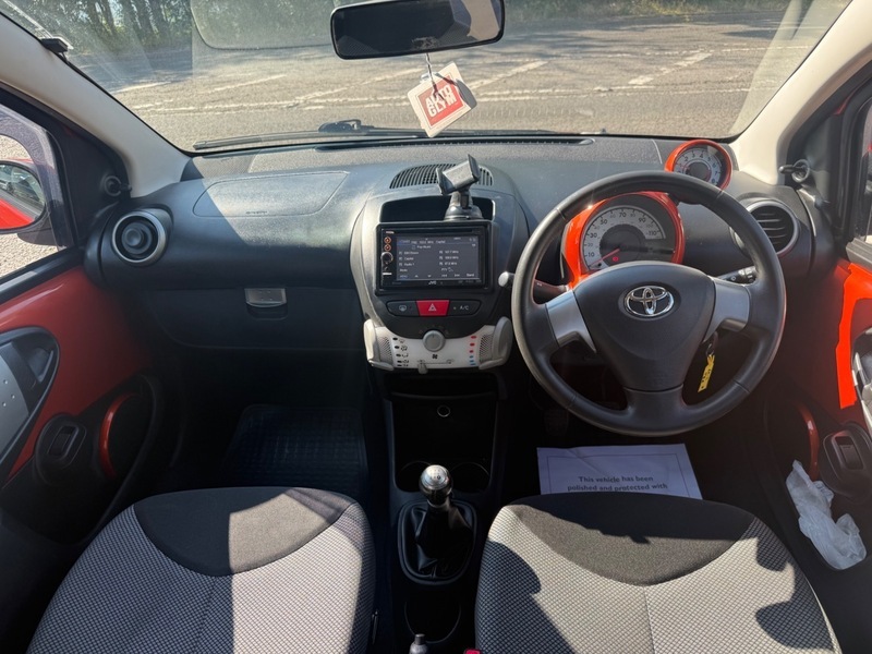 Toyota Aygo 1.0 Vvt-i Ice Euro 5 White #8