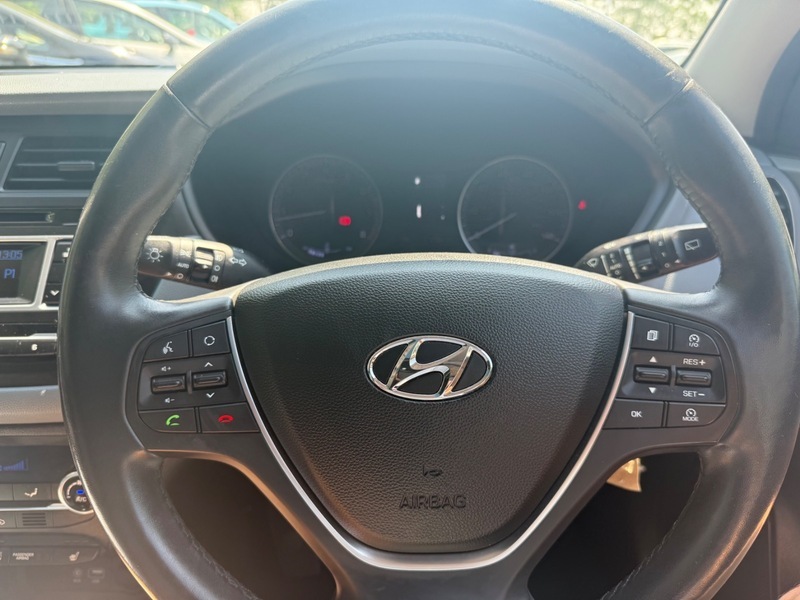 Hyundai I20 Hatchback Red #22