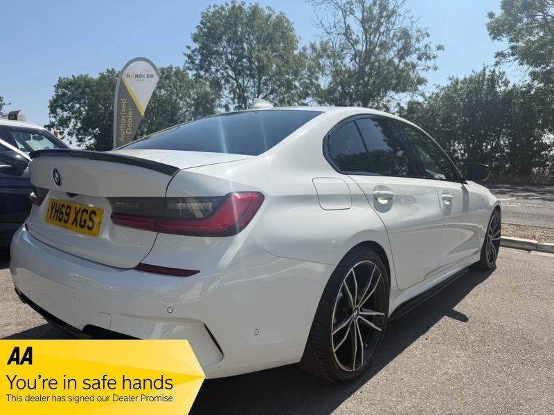 BMW 3 Series 330D M Sport YH69XGS White #4