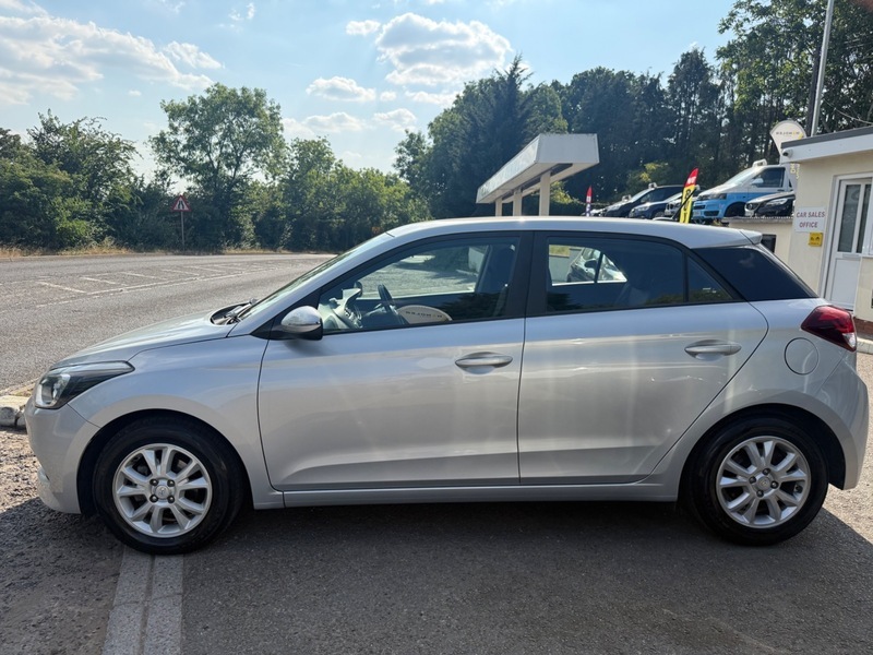 Hyundai I20 Hatchback Red #27