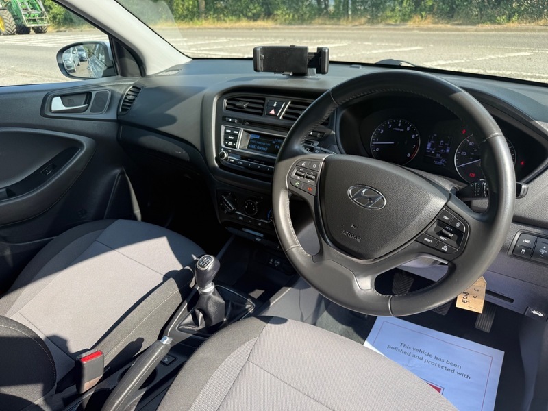 Hyundai I20 Hatchback Red #15